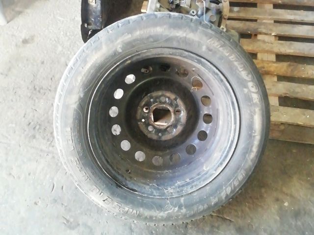 bontott MERCEDES-BENZ VITO Acélfelni Gumival (1 db)