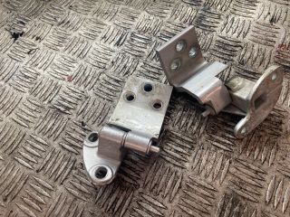 bontott MERCEDES-BENZ VITO Ajtó Zsanér (Pozíciófüggetlen)