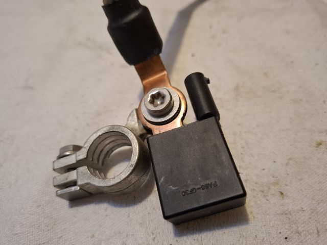 bontott MERCEDES-BENZ VITO Akkumulátor Saru Elektronikával