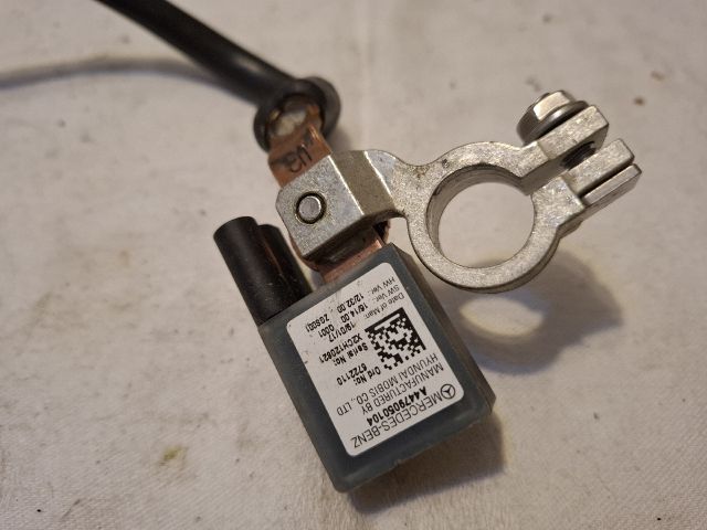 bontott MERCEDES-BENZ VITO Akkumulátor Saru Elektronikával