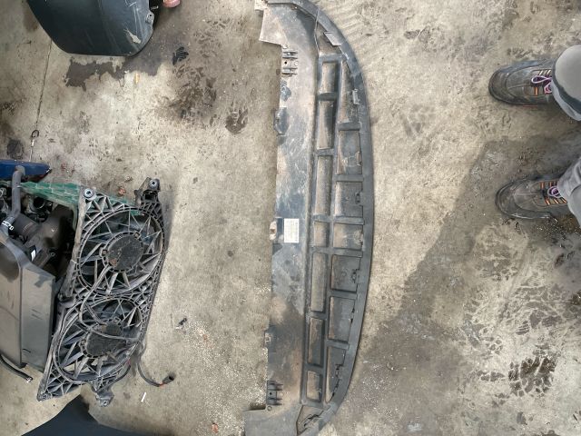 bontott MERCEDES-BENZ VITO Alsó Motorburkolat