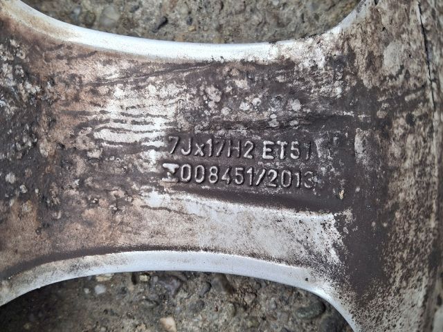 bontott MERCEDES-BENZ VITO Alufelni Gumival (1 db)