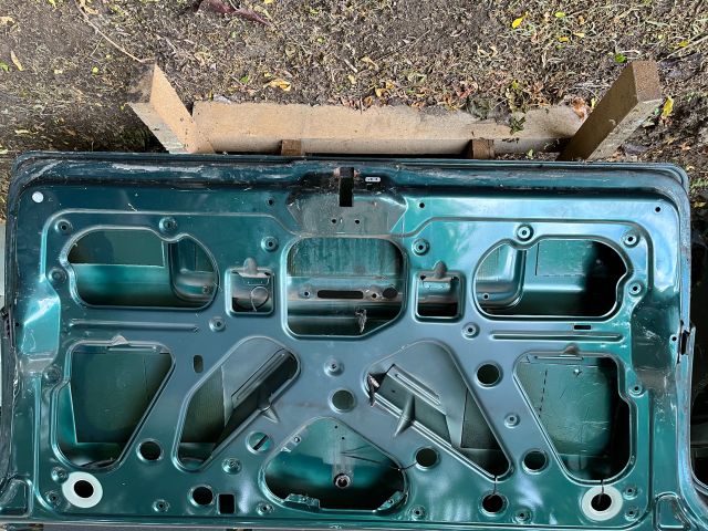 bontott MERCEDES-BENZ VITO Bal Csomagtérajtó (Üres lemez)