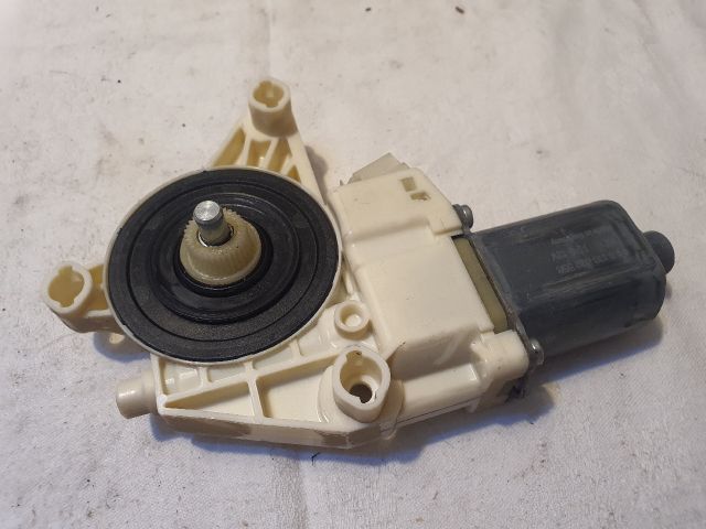 bontott MERCEDES-BENZ VITO Bal első Ablakemelő Motor