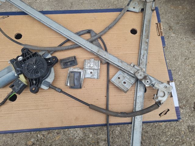 bontott MERCEDES-BENZ VITO Bal első Ablakemelő Szerkezet (Elektromos)