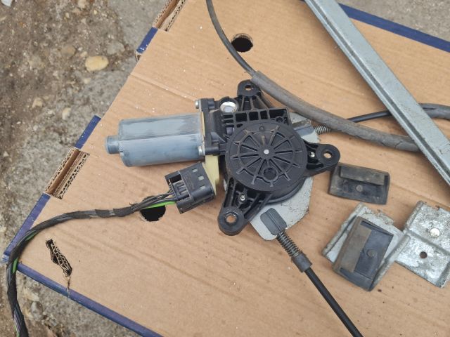 bontott MERCEDES-BENZ VITO Bal első Ablakemelő Szerkezet (Elektromos)