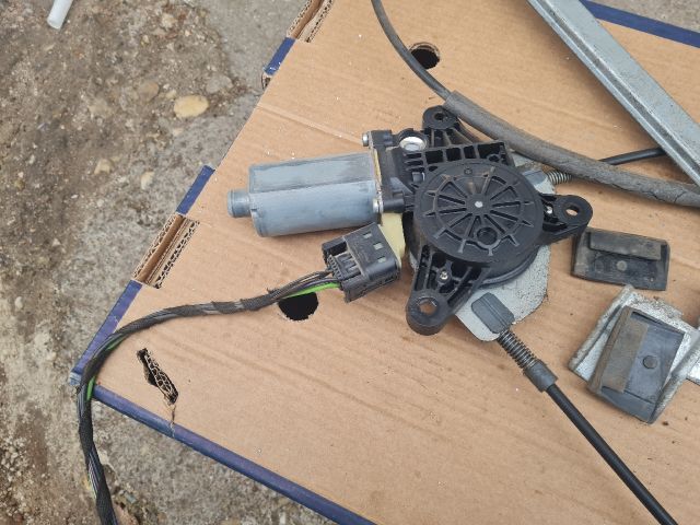 bontott MERCEDES-BENZ VITO Bal első Ablakemelő Szerkezet (Elektromos)