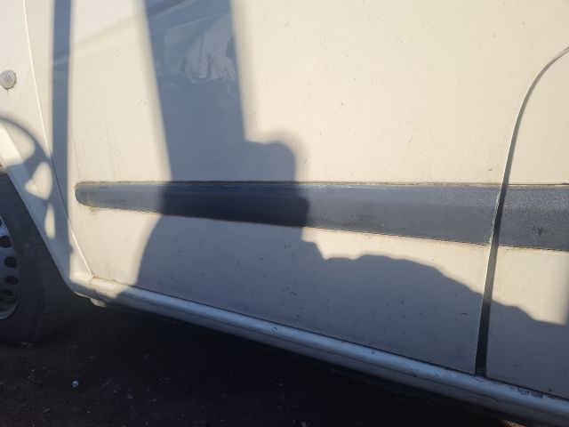 bontott MERCEDES-BENZ VITO Bal első Ajtó Díszléc