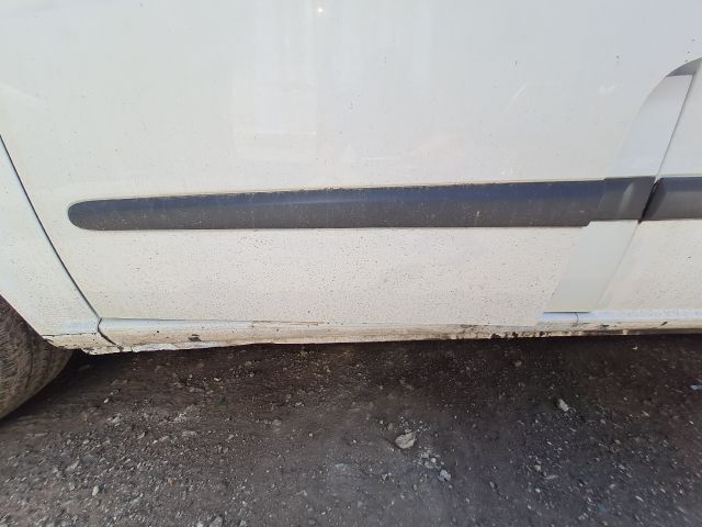 bontott MERCEDES-BENZ VITO Bal első Ajtó Díszléc