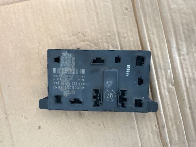 bontott MERCEDES-BENZ VITO Bal első Ajtó Vezérlőegység