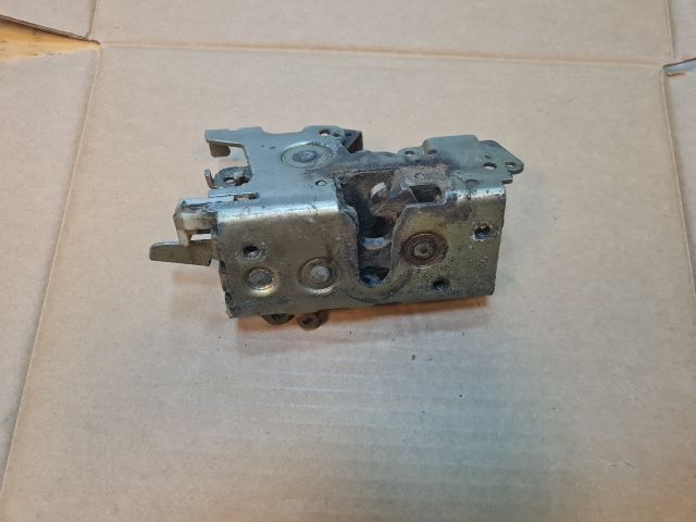 bontott MERCEDES-BENZ VITO Bal első Ajtózár