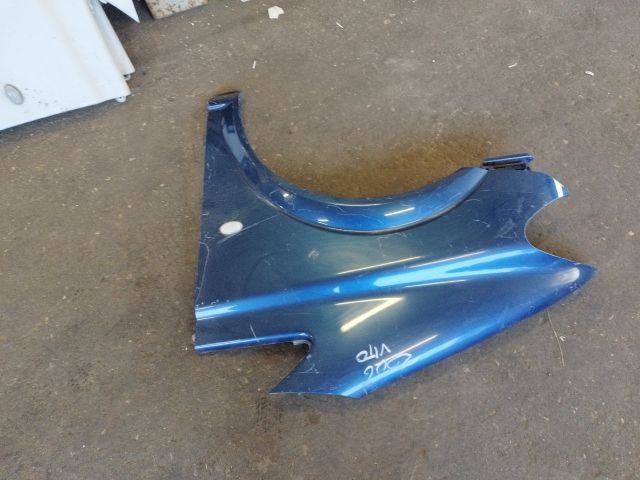 bontott MERCEDES-BENZ VITO Bal első Sárvédő