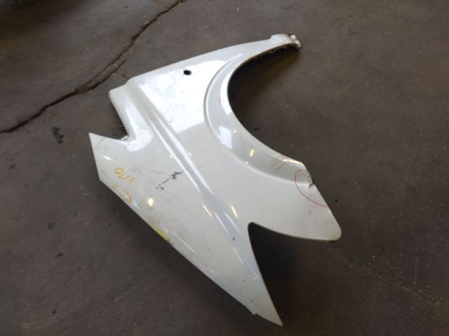 bontott MERCEDES-BENZ VITO Bal első Sárvédő