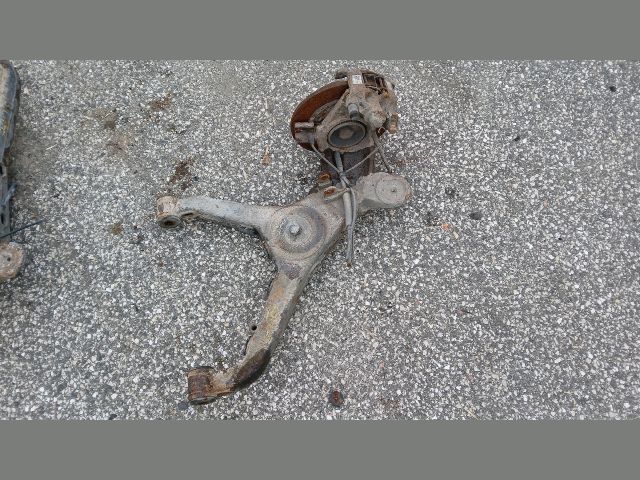 bontott MERCEDES-BENZ VITO Bal hátsó Csonkállvány Kerékaggyal