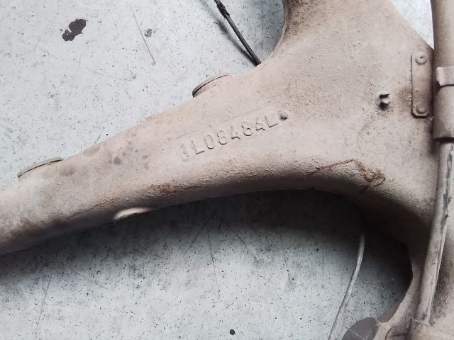 bontott MERCEDES-BENZ VITO Bal hátsó Csonkállvány Kerékaggyal