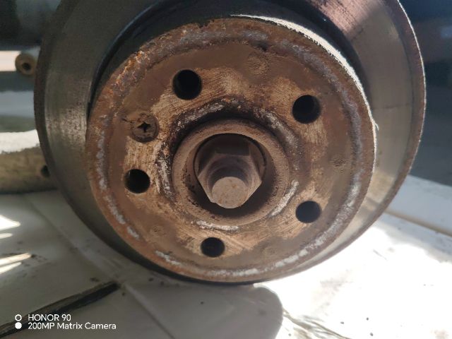 bontott MERCEDES-BENZ VITO Bal hátsó Csonkállvány Kerékaggyal