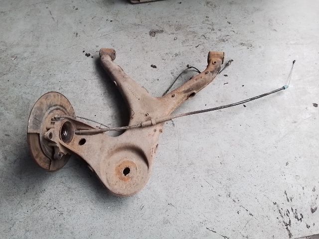 bontott MERCEDES-BENZ VITO Bal hátsó Csonkállvány Kerékaggyal