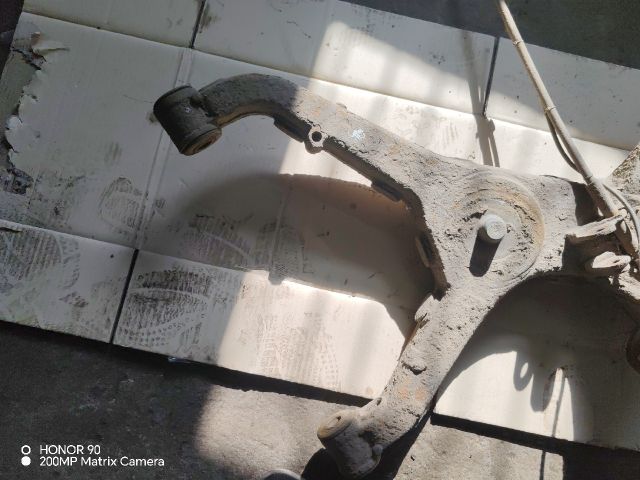 bontott MERCEDES-BENZ VITO Bal hátsó Csonkállvány Kerékaggyal