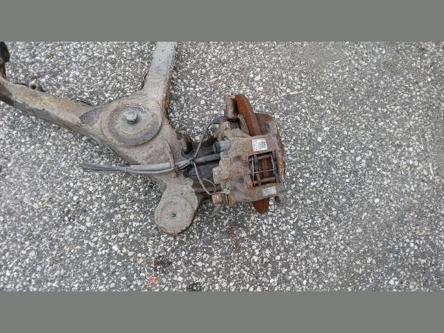 bontott MERCEDES-BENZ VITO Bal hátsó Csonkállvány Kerékaggyal