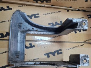 bontott MERCEDES-BENZ VITO Bal Hátsó Lámpa Bajusz Díszléc