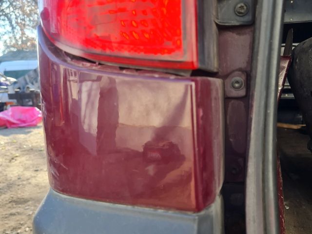 bontott MERCEDES-BENZ VITO Bal Hátsó Lámpa Bajusz Díszléc