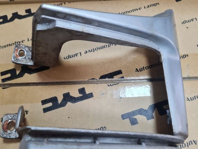 bontott MERCEDES-BENZ VITO Bal Hátsó Lámpa Bajusz Díszléc