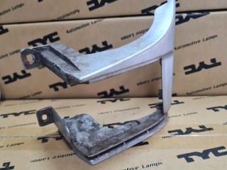 bontott MERCEDES-BENZ VITO Bal Hátsó Lámpa Bajusz Díszléc