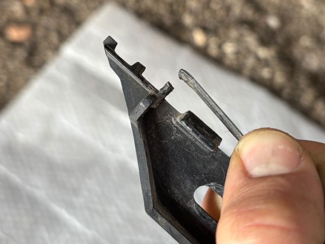 bontott MERCEDES-BENZ VITO Bal hátsó Oldal Lökhárító Tartó (Műanyag)