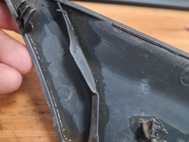 bontott MERCEDES-BENZ VITO Bal hátsó Sárvédő Díszléc