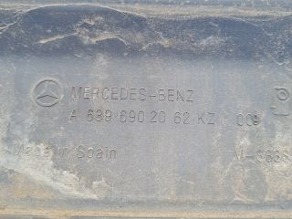 bontott MERCEDES-BENZ VITO Bal hátsó Sárvédő Díszléc