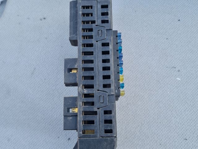 bontott MERCEDES-BENZ VITO Biztosítéktábla Utastér