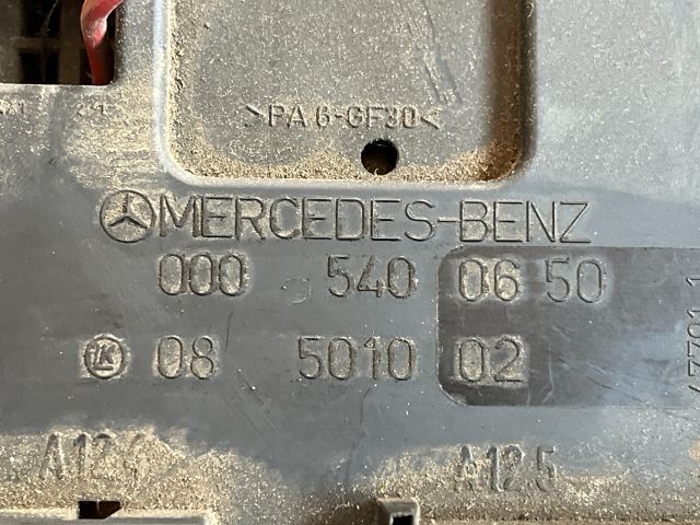 bontott MERCEDES-BENZ VITO Biztosítéktábla Utastér