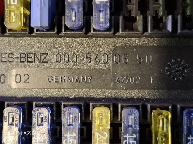 bontott MERCEDES-BENZ VITO Biztosítéktábla Utastér