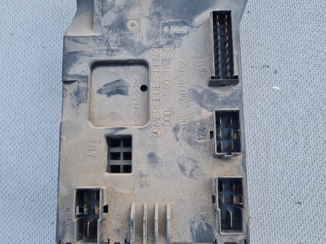 bontott MERCEDES-BENZ VITO Biztosítéktábla Utastér