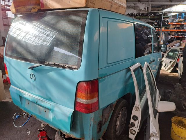 bontott MERCEDES-BENZ VITO Csomagtérajtó (Részeivel)