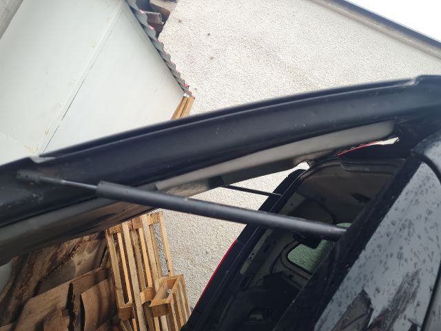 bontott MERCEDES-BENZ VITO Csomagtérajtó (Üres lemez)