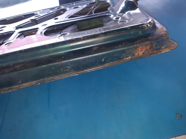 bontott MERCEDES-BENZ VITO Csomagtérajtó (Üres lemez)