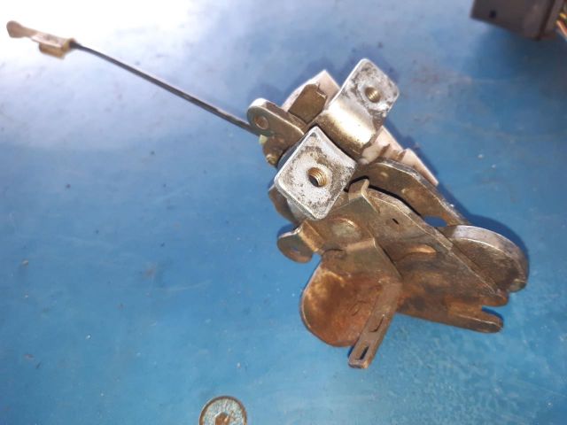 bontott MERCEDES-BENZ VITO Csomagtérajtó Zárszerkezet