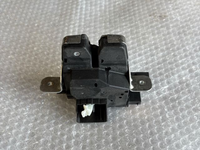 bontott MERCEDES-BENZ VITO Csomagtérajtó Zárszerkezet