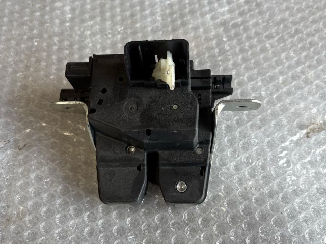 bontott MERCEDES-BENZ VITO Csomagtérajtó Zárszerkezet