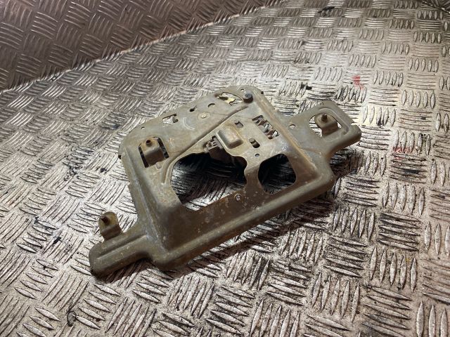 bontott MERCEDES-BENZ VITO Csomagtérajtó Zárszerkezet