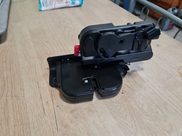 bontott MERCEDES-BENZ VITO Csomagtérajtó Zárszerkezet