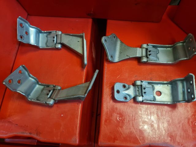 bontott MERCEDES-BENZ VITO Csomagtérajtó Zsanér