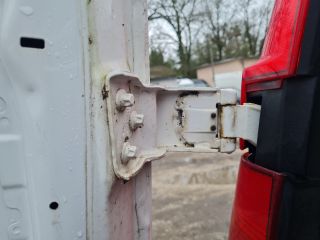 bontott MERCEDES-BENZ VITO Csomagtérajtó Zsanér