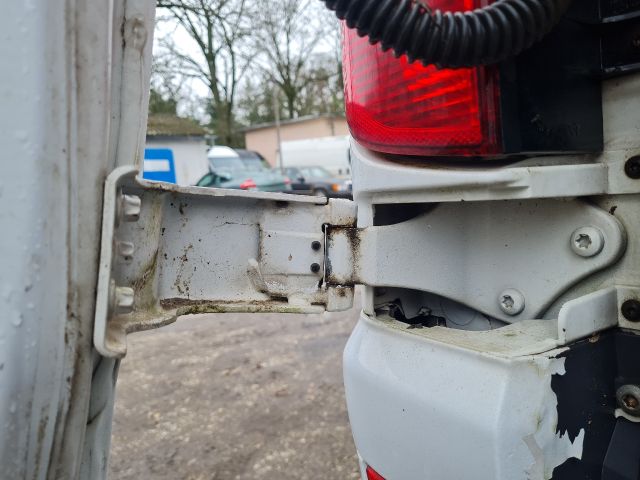 bontott MERCEDES-BENZ VITO Csomagtérajtó Zsanér