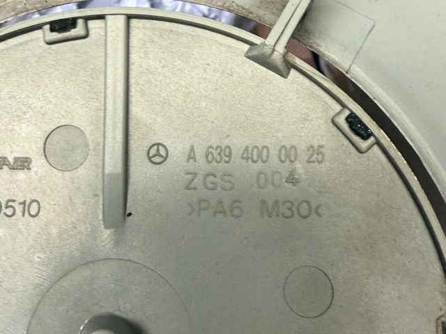 bontott MERCEDES-BENZ VITO Dísztárcsa (1 db)