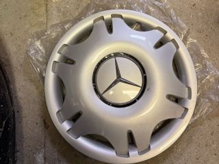 bontott MERCEDES-BENZ VITO Dísztárcsa (1 db)