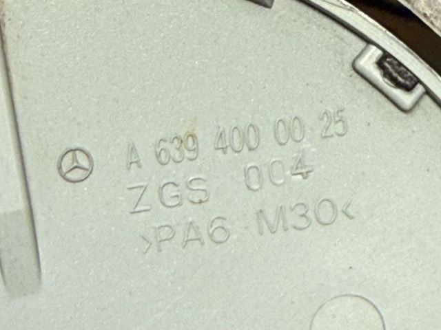 bontott MERCEDES-BENZ VITO Dísztárcsa (1 db)