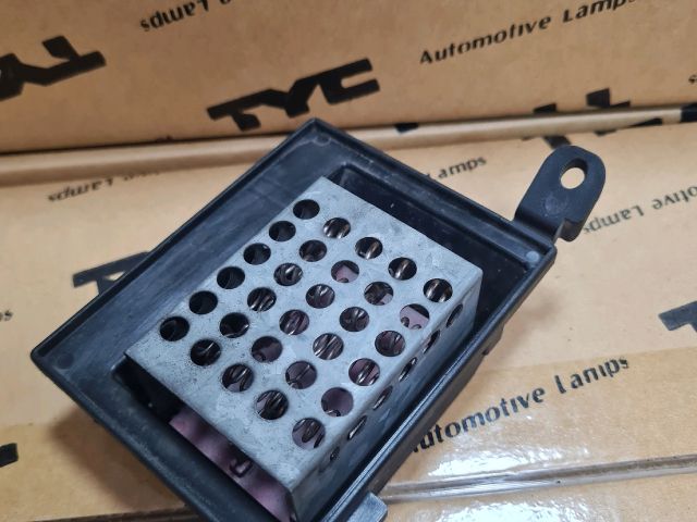 bontott MERCEDES-BENZ VITO Előtét Ellenállás Fűtőmotor