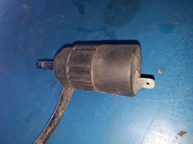 bontott MERCEDES-BENZ VITO Első Ablakmosó Szivattyú